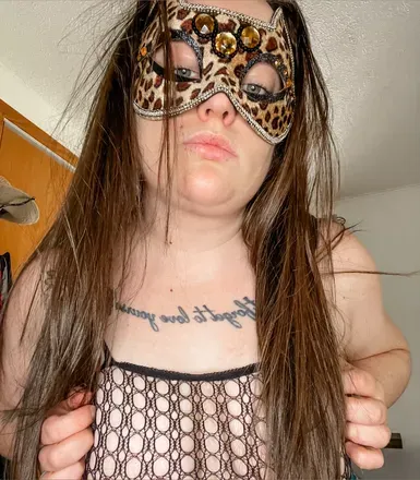 OnlyFans cuenta risquemommy avatar 1