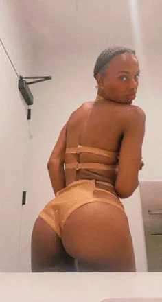 OnlyFans cuenta pixymocha header 2