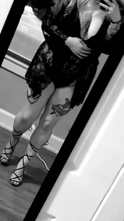 OnlyFans cuenta somewhitegirl header 2