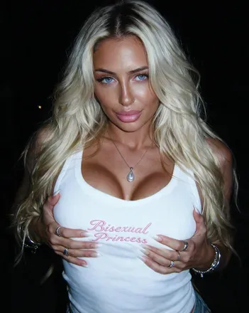 OnlyFans account  parispage header 2