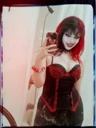 OnlyFans cuenta gothgamergirly avatar 1