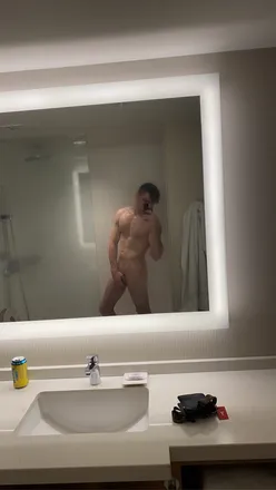 OnlyFans cuenta spennyboi6969 header 2