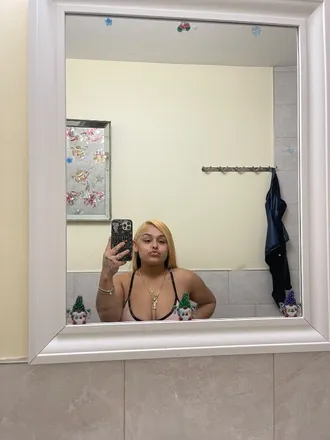 OnlyFans account  pr3ttyfacebabe header 2