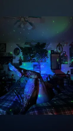 OnlyFans cuenta horrorfreakmommy header 2