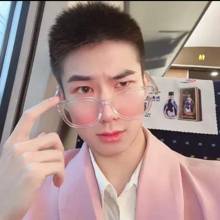 OnlyFans cuenta wuyisihagai header 2