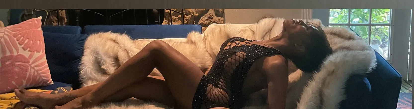 OnlyFans cuenta miawestindiangoddess header 2