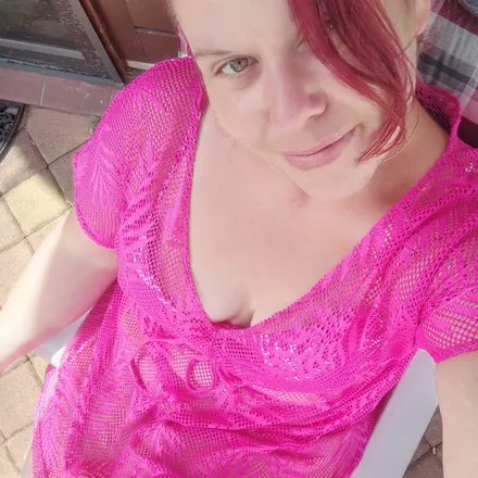 OnlyFans cuenta mollykiwi header 2