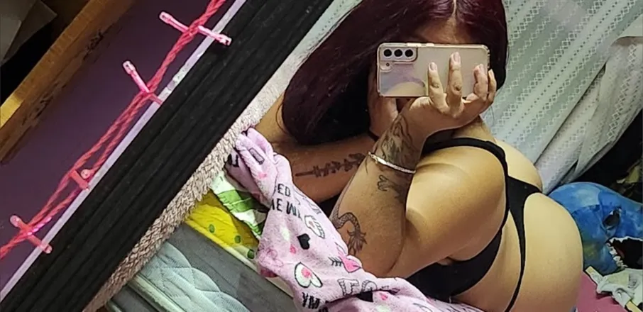 OnlyFans account  beth.mar header 2