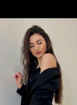OnlyFans cuenta emiliaevans header 2