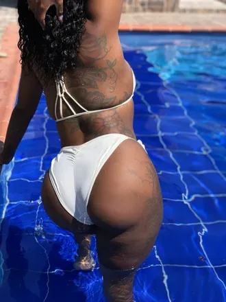 OnlyFans cuenta ckristal106 avatar 1