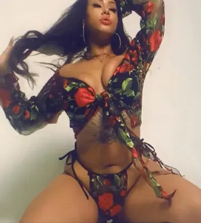 OnlyFans cuenta shewasbornagod avatar 1