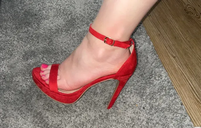 OnlyFans cuenta tarastootsies98 header 1