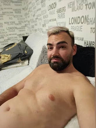 OnlyFans cuenta the_l.o.v.e.r_boy header 2