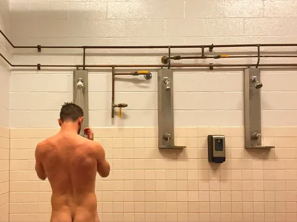 OnlyFans cuenta alfiekade header 2