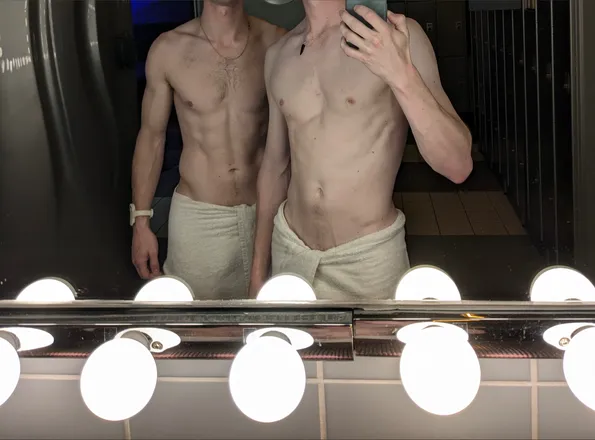 OnlyFans cuenta twinkmeetstwunk header 2
