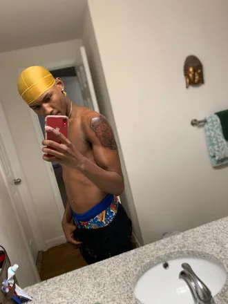 OnlyFans cuenta moe3k header 2
