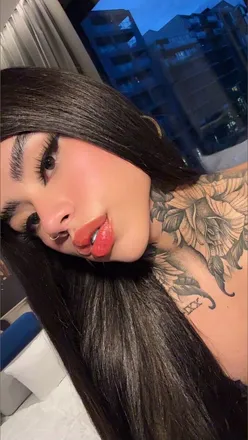 OnlyFans cuenta carolinewillsom header 2