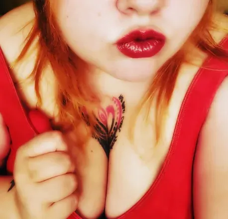 OnlyFans cuenta karmahaseyes avatar 1