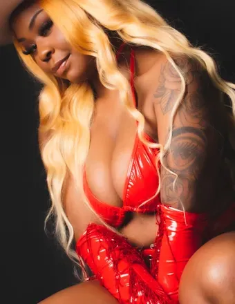 OnlyFans cuenta big.syy header 2