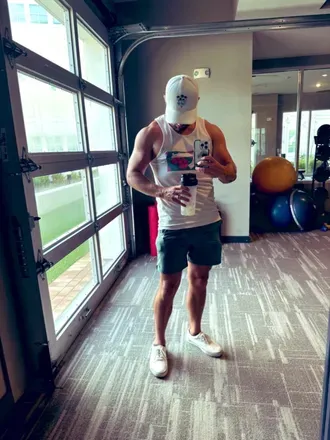 OnlyFans cuenta travybanks avatar 1