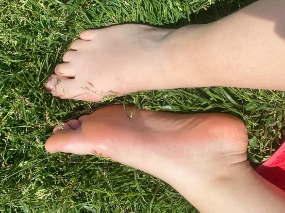 OnlyFans cuenta feetlover084 header 2