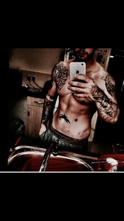 OnlyFans account  mrfit1987 header 2
