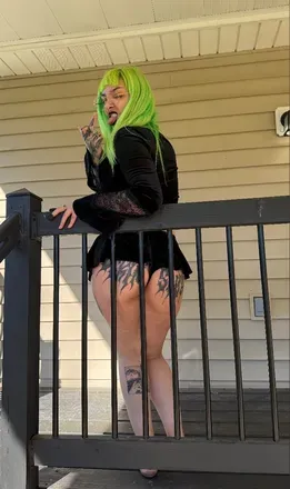 OnlyFans cuenta justsmokeandsleep avatar 1