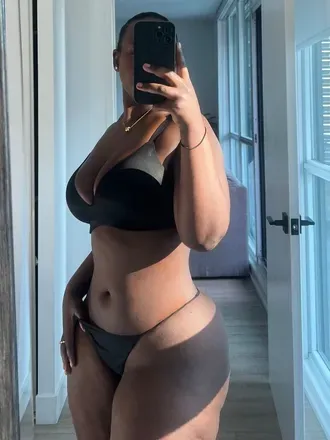 OnlyFans cuenta curvyandnatural header 2