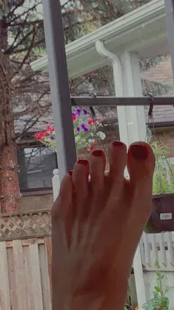 OnlyFans cuenta teasingfeet header 2