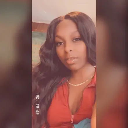 OnlyFans account  naelove915 avatar 1