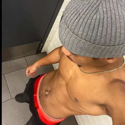 OnlyFans account  introvertking avatar 1