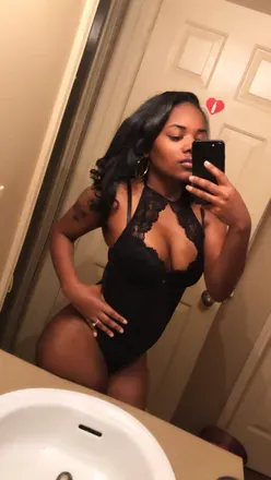 OnlyFans cuenta bellabeeeee header 2