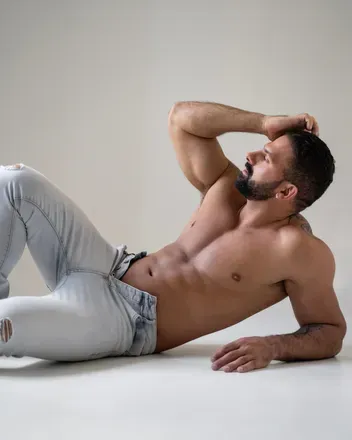 OnlyFans cuenta lorenzoviota header 2