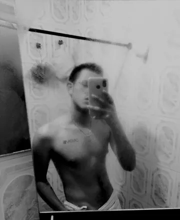 OnlyFans cuenta elflacoch02 header 2