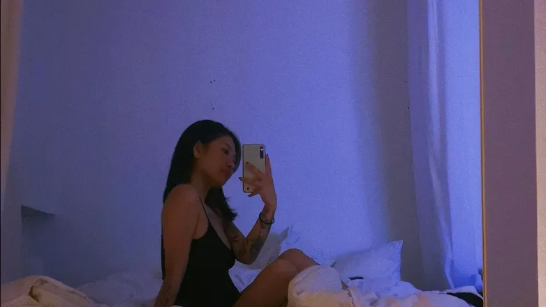 OnlyFans cuenta petiteordinarygirl header 2