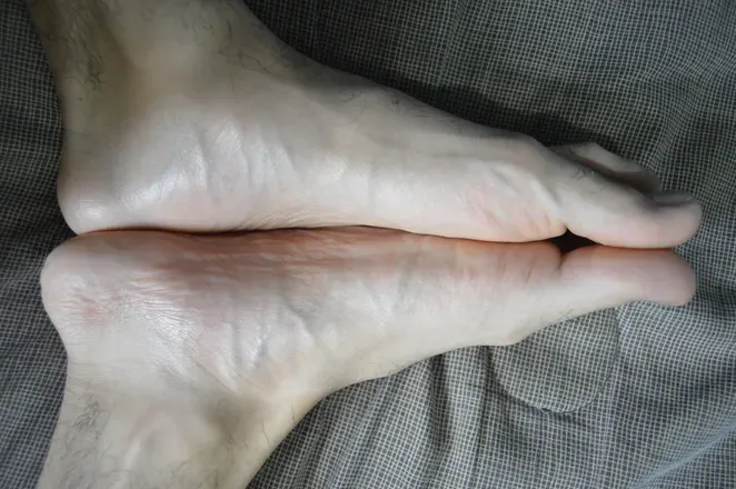 OnlyFans cuenta feetmanscorpio14 header 2