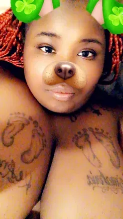 OnlyFans cuenta nakedqueenxx header 2