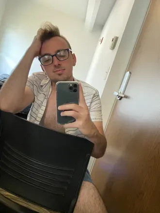 OnlyFans account  devin98 avatar 1