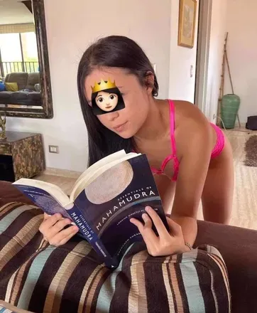 OnlyFans account  mariacav avatar 1