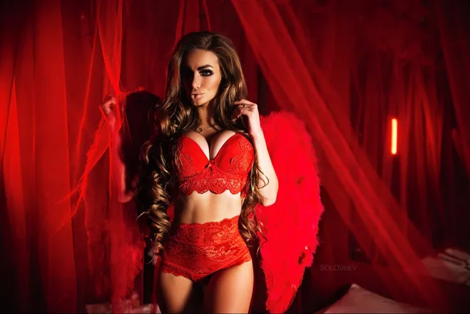 OnlyFans cuenta juliarussia17 header 2