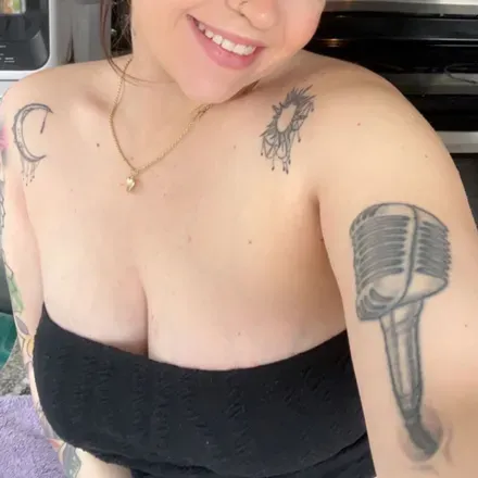OnlyFans cuenta titsntatss444 avatar 1
