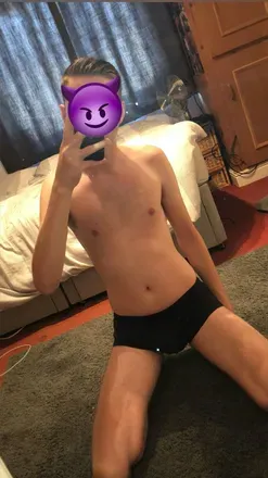 OnlyFans cuenta hung_british_twink_xxx avatar 1