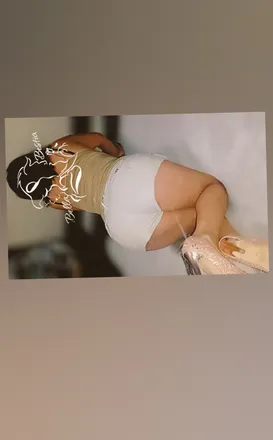 OnlyFans cuenta bellanaomy header 2