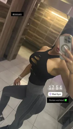 OnlyFans cuenta whiteblackb header 2