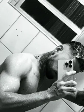OnlyFans cuenta andrewdylan.ix header 2