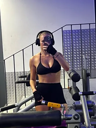 OnlyFans cuenta yourfitnessbaddie header 2