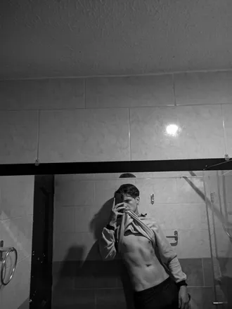 OnlyFans cuenta felipetrijj header 2