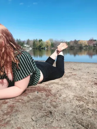 OnlyFans cuenta ginger_barefoot header 2