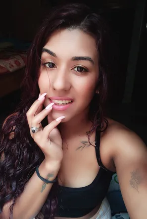 OnlyFans cuenta isis-2022 header 2