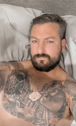 OnlyFans cuenta therealtatteddadbod header 2